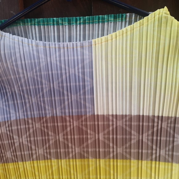 Dress, Brand new. - Picture 2 of 2